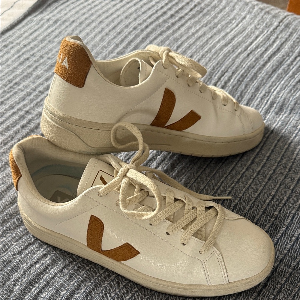 Veja Sneakers